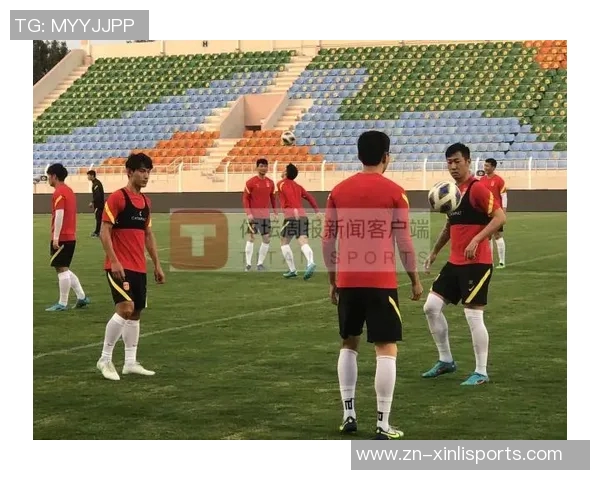 掌握足球长传技巧的要点与实用训练方法分享 掌握足球长传技巧的要点与实用训练方法分享